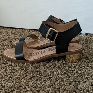 Kitten heel sandal